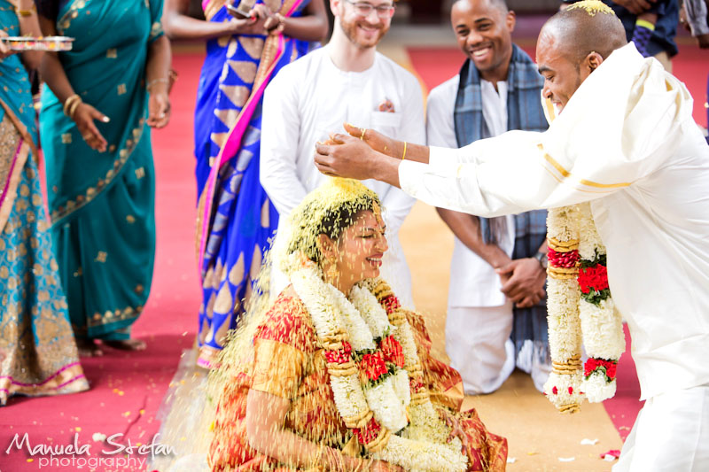 Hindu temple wedding photography