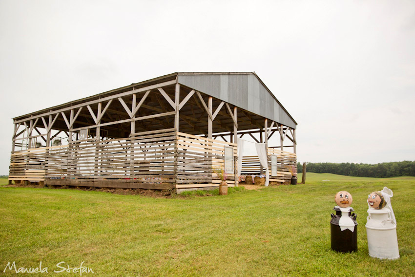 Barn wedding ceremony at Pine Brook Farm