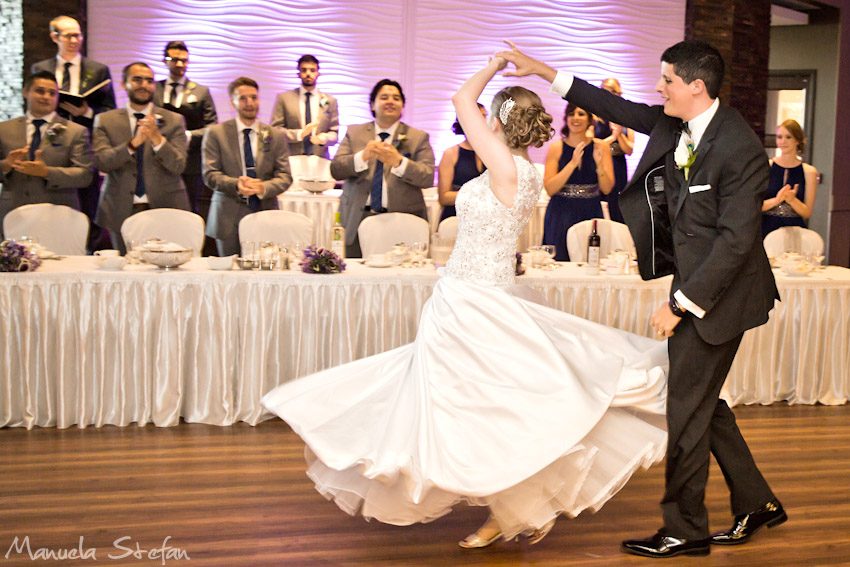 ride and groom reception dance