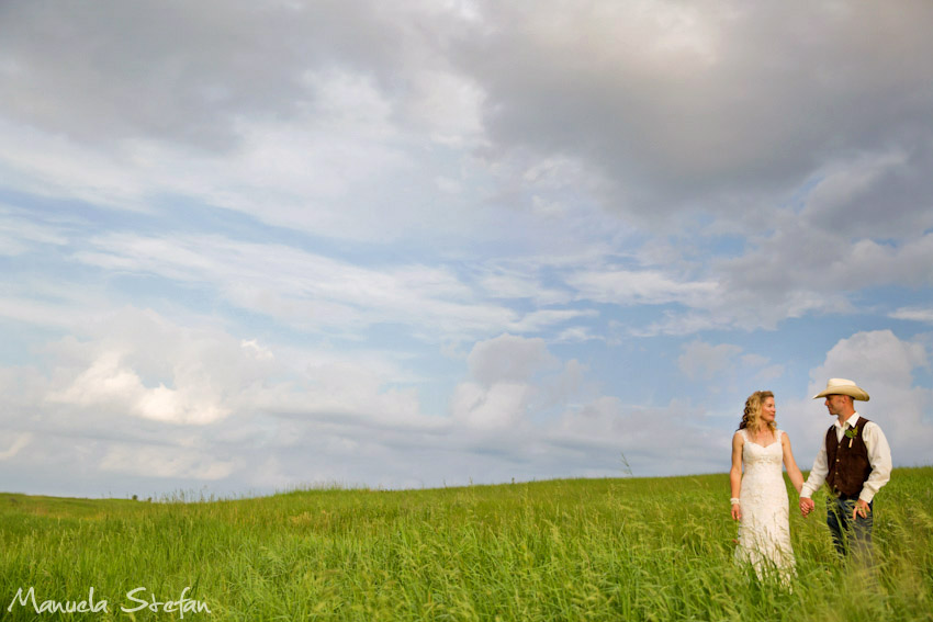 Farm wedding photographers Wisconsin