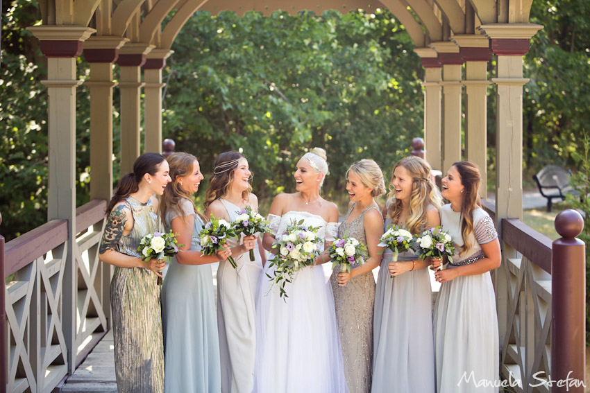 Fun bridesmaids photos