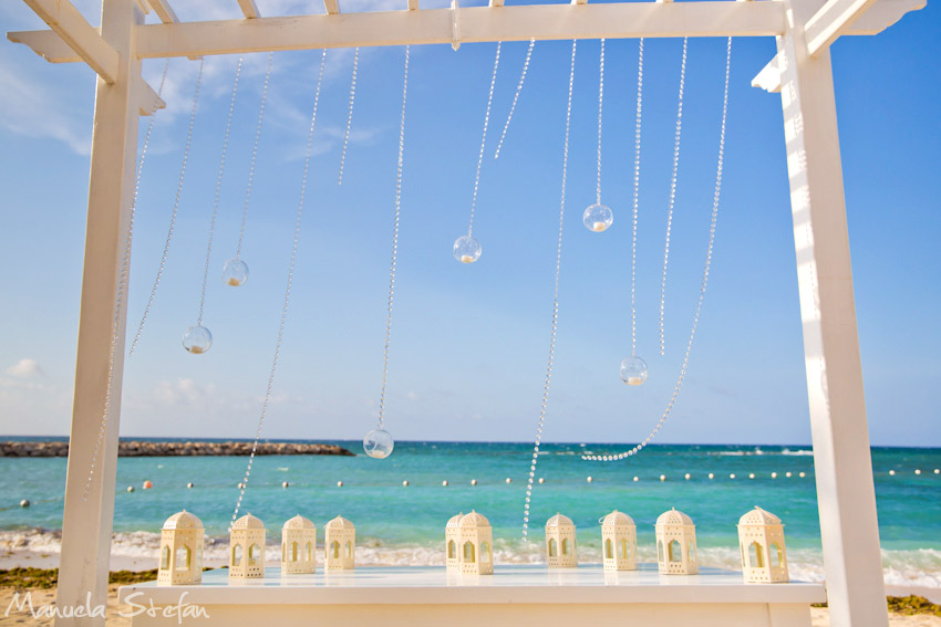 Beach wedding ceremony Jamaica