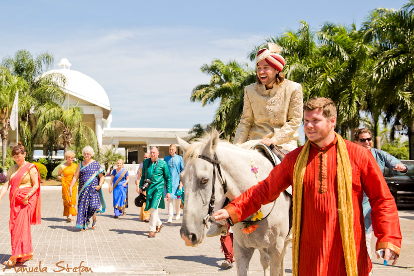 Grand Palladium Baraat ceremony