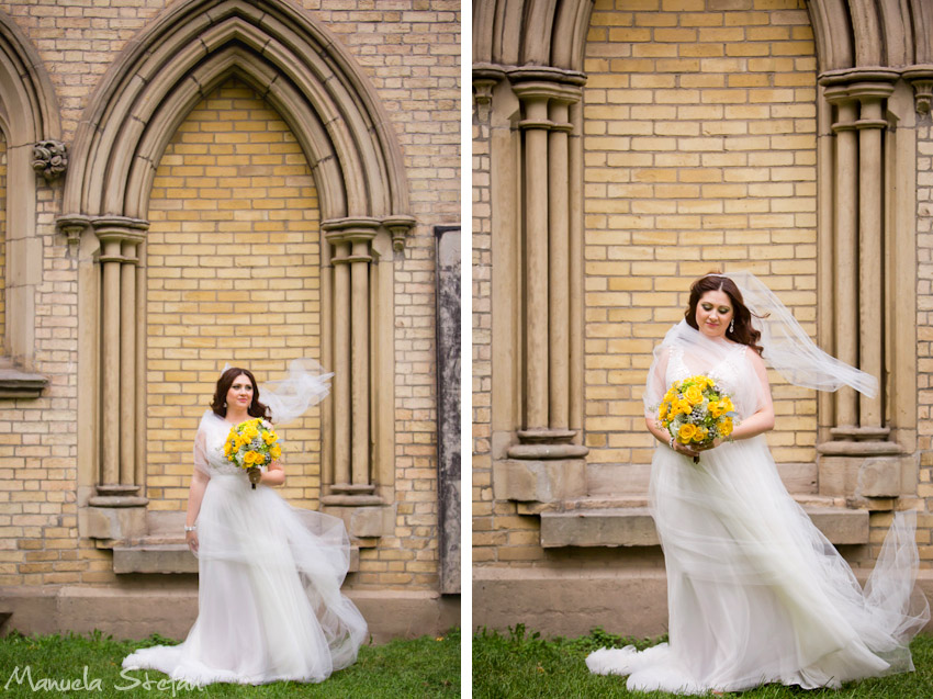 bridal-portraits-at-st-james-cathedral