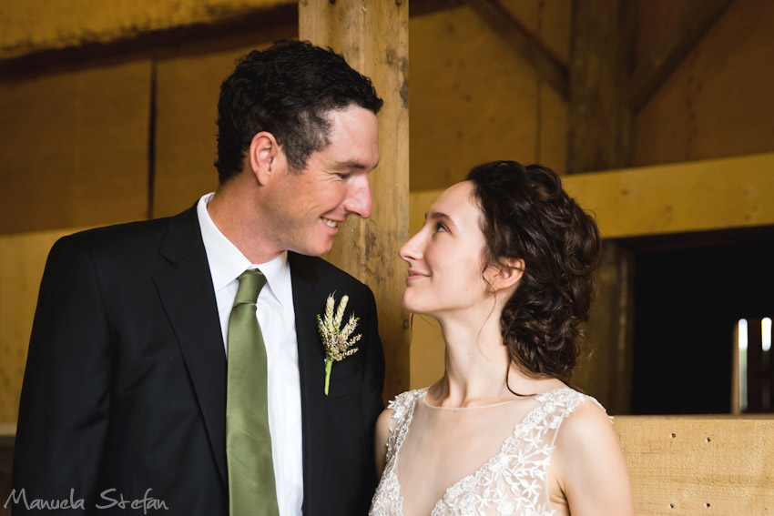 bride-and-groom-first-look