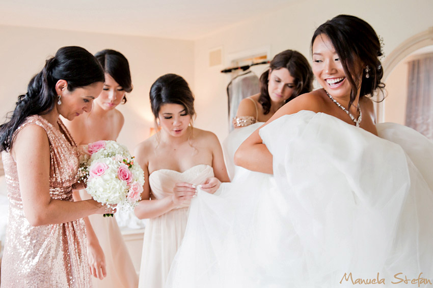 bride-getting-ready-photos