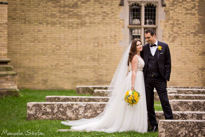 wedding-photos-at-st-james-catheral-toronto