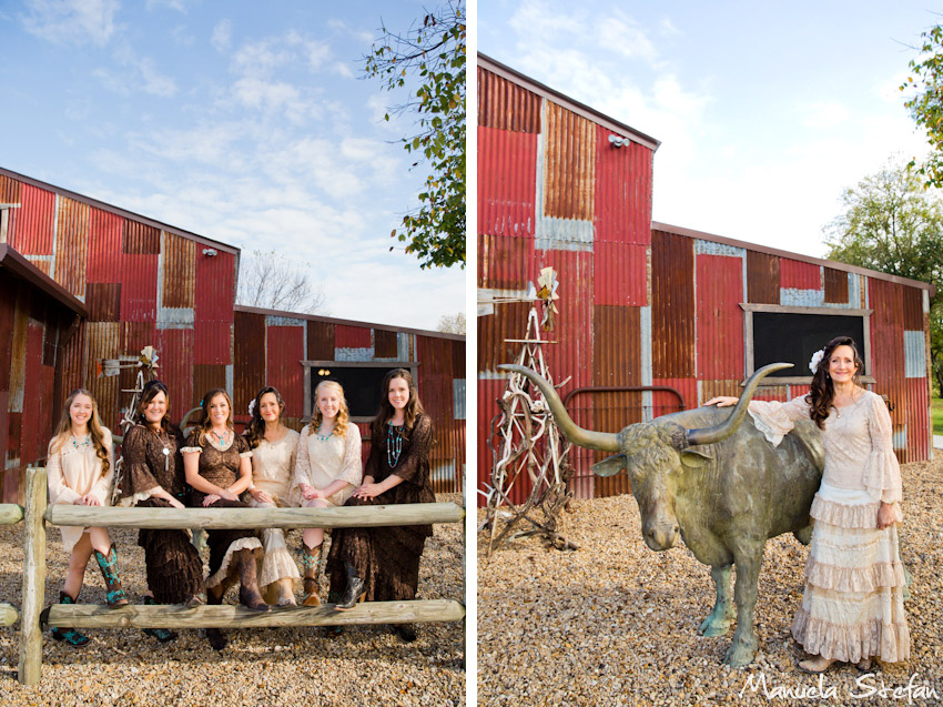 rusty-barn-at-the-ranch-wedding-photographers