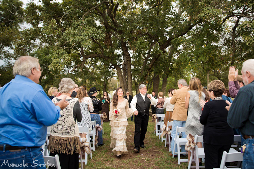 rusty-barn-at-the-ranch-wedding