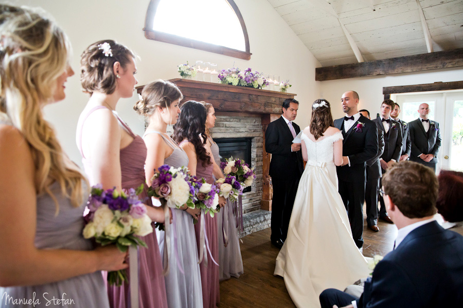 Cave Spring Vinyard wedding ceremony