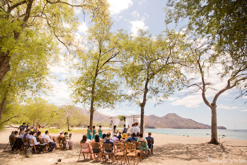 Beach wedding ceremony Costa Rica