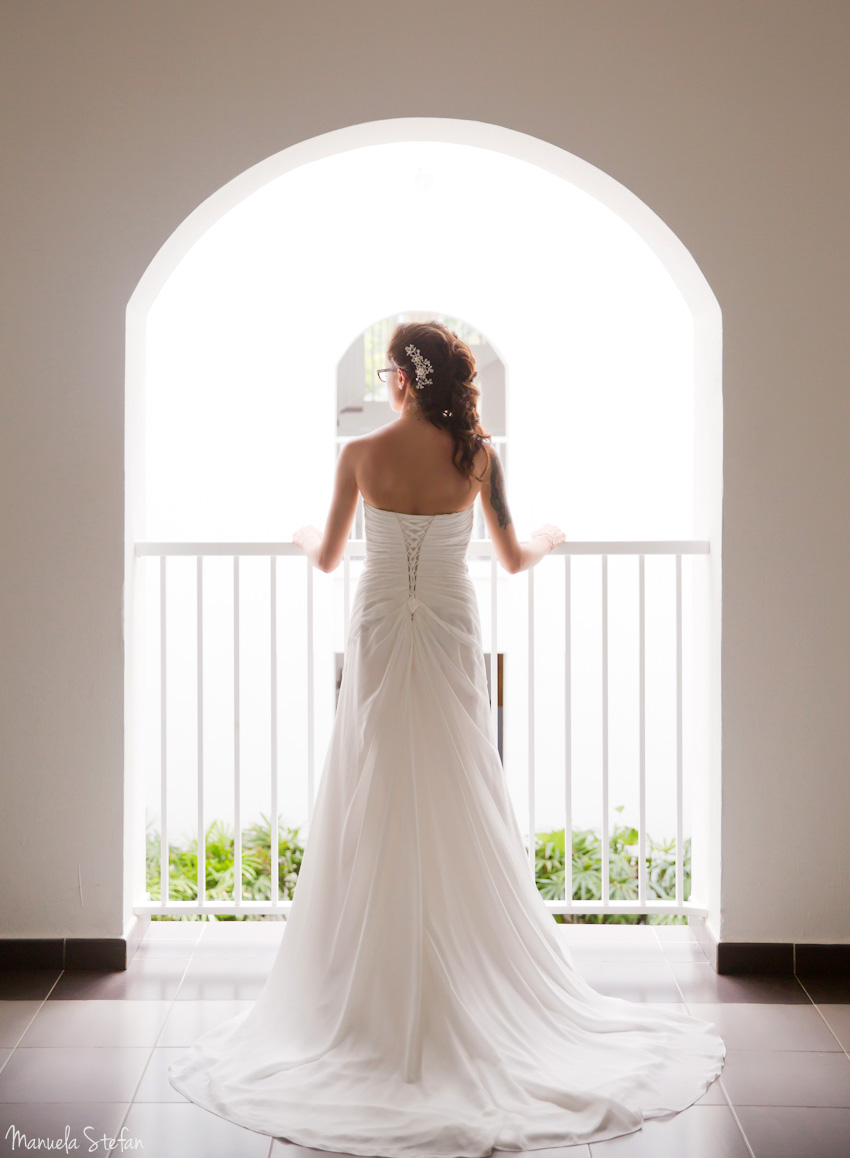 Elegant bride Costa Rica