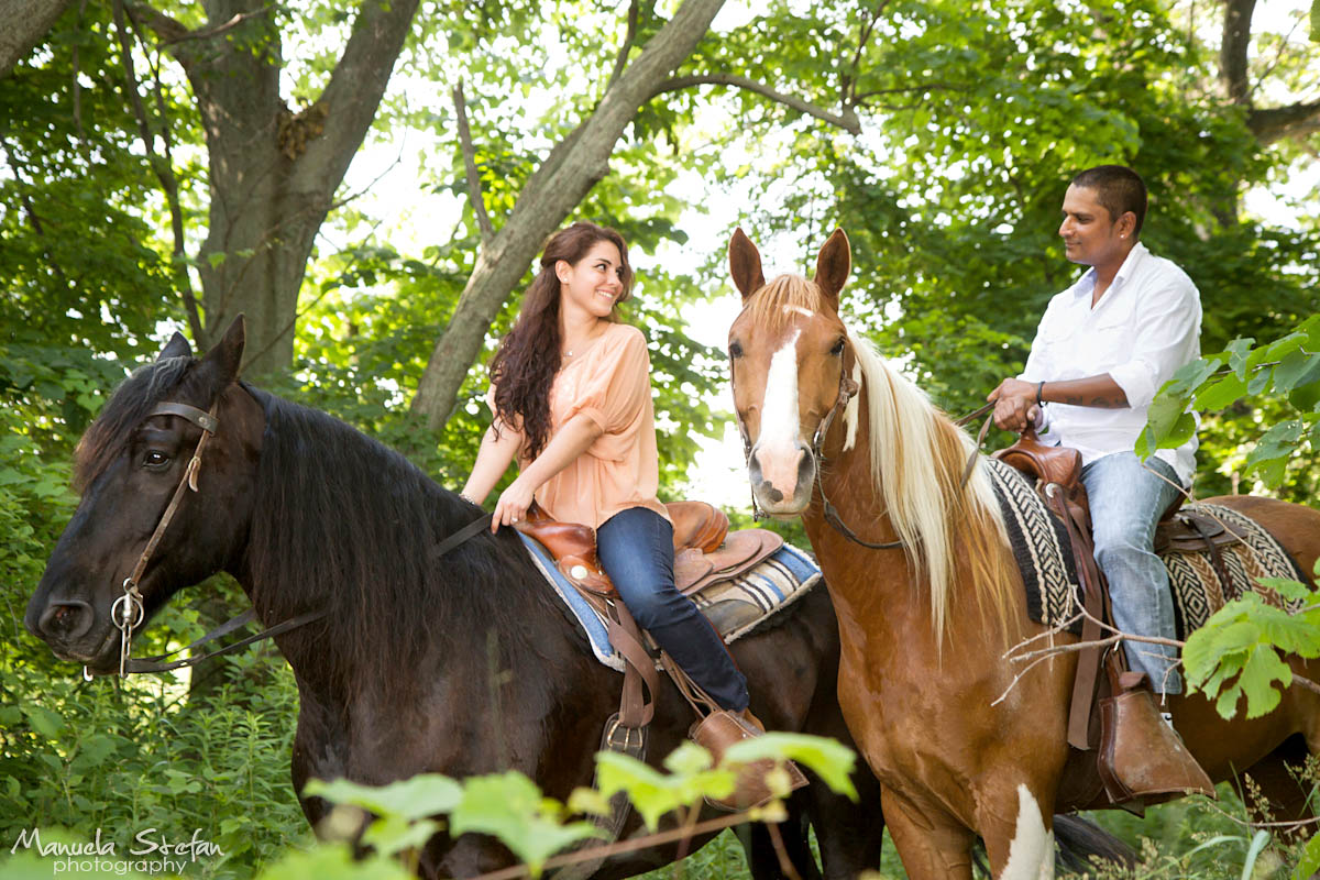 Engagement photos with horses